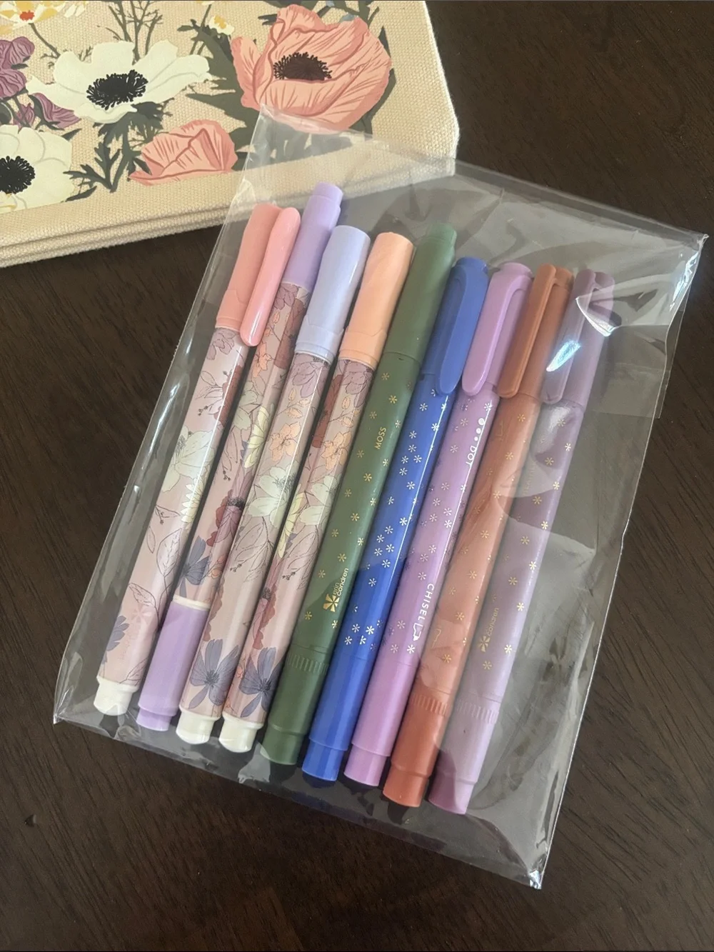 Erin Condren Set Bundle Large Pen Pencil Tools Canvas Case and Pens Markers